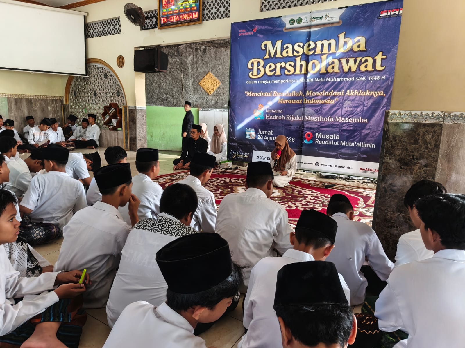 Peringati Maulid Nabi, MTsN 9 Bantul Ajak Murid Teladani Akhlak Rasulullah untuk Merawat Indonesia